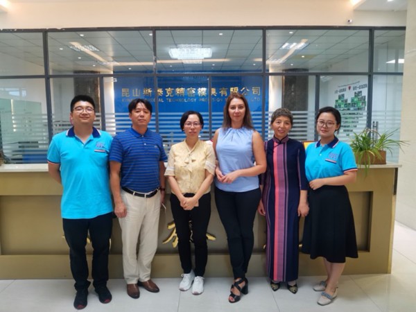 歡迎波蘭客戶到我司參觀指導